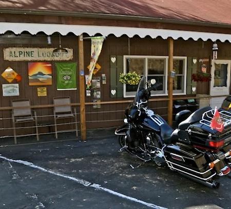 Alpine Inn Little Switzerland Εξωτερικό φωτογραφία