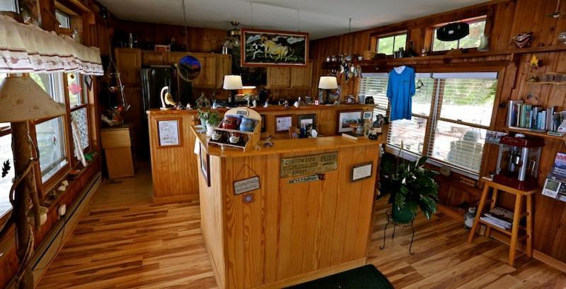 Alpine Inn Little Switzerland Εξωτερικό φωτογραφία