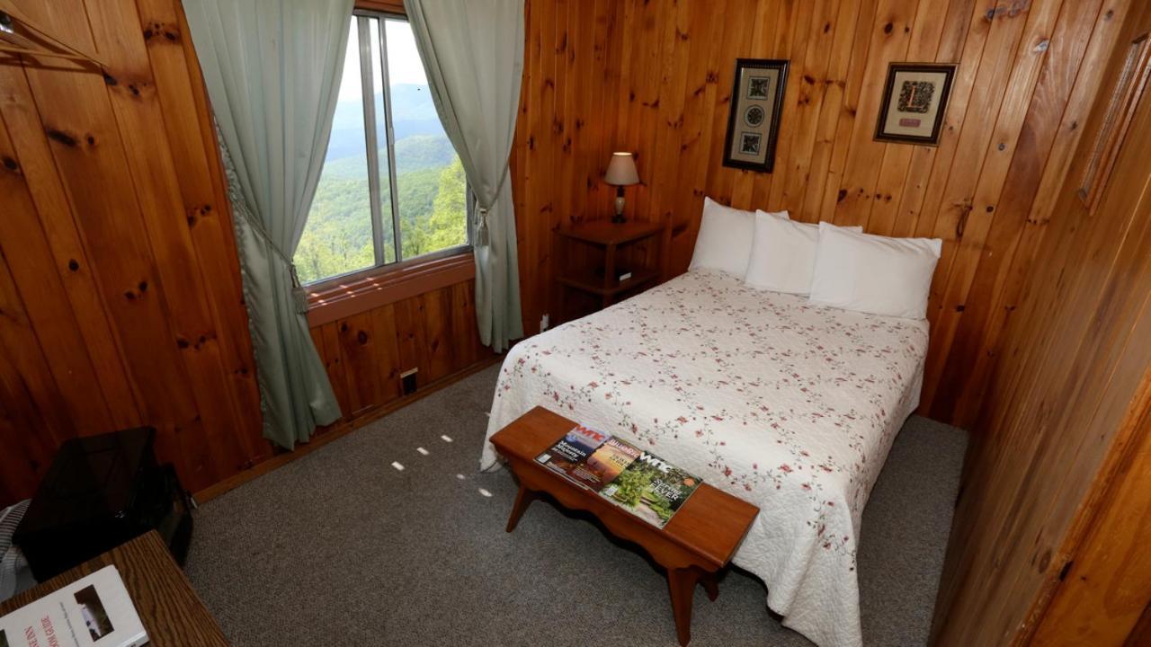 Alpine Inn Little Switzerland Εξωτερικό φωτογραφία
