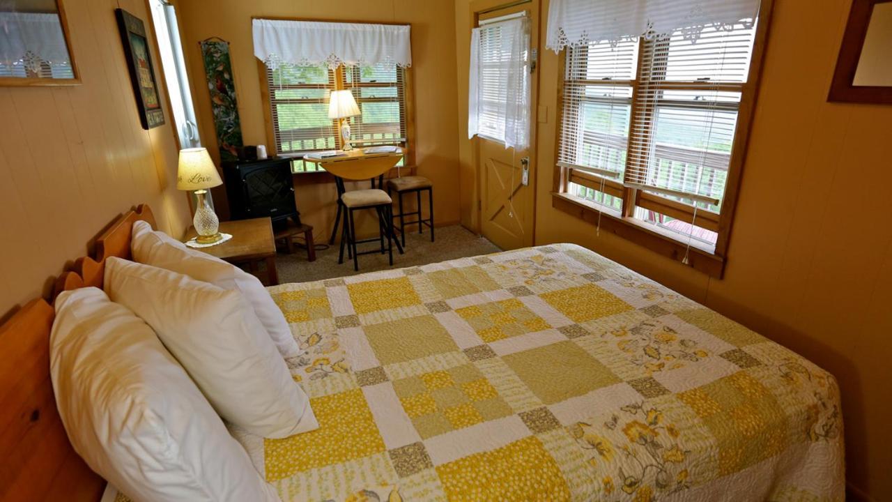 Alpine Inn Little Switzerland Εξωτερικό φωτογραφία