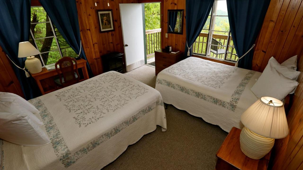 Alpine Inn Little Switzerland Εξωτερικό φωτογραφία