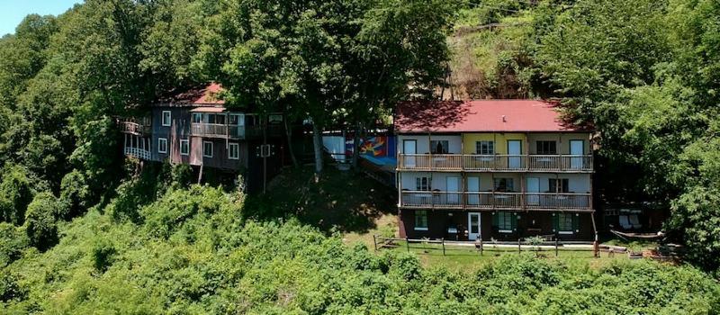 Alpine Inn Little Switzerland Εξωτερικό φωτογραφία