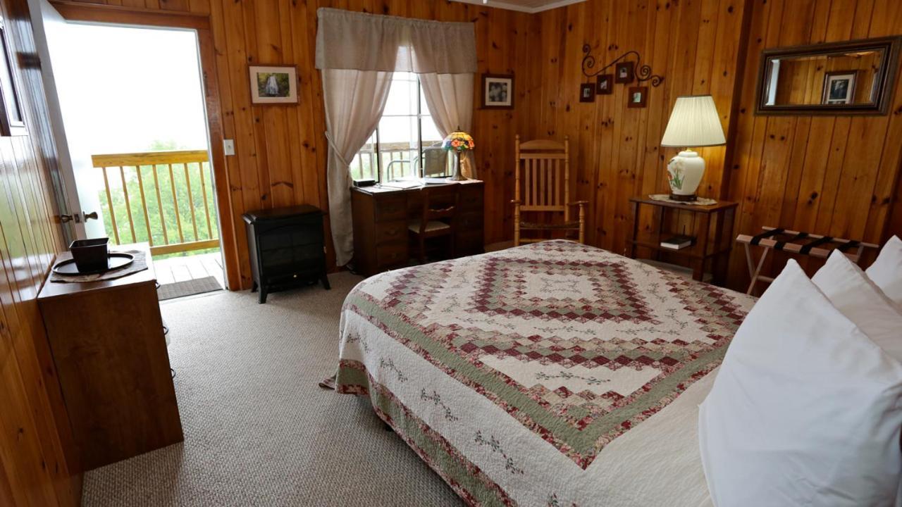 Alpine Inn Little Switzerland Εξωτερικό φωτογραφία