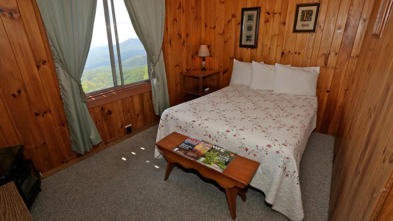 Alpine Inn Little Switzerland Εξωτερικό φωτογραφία