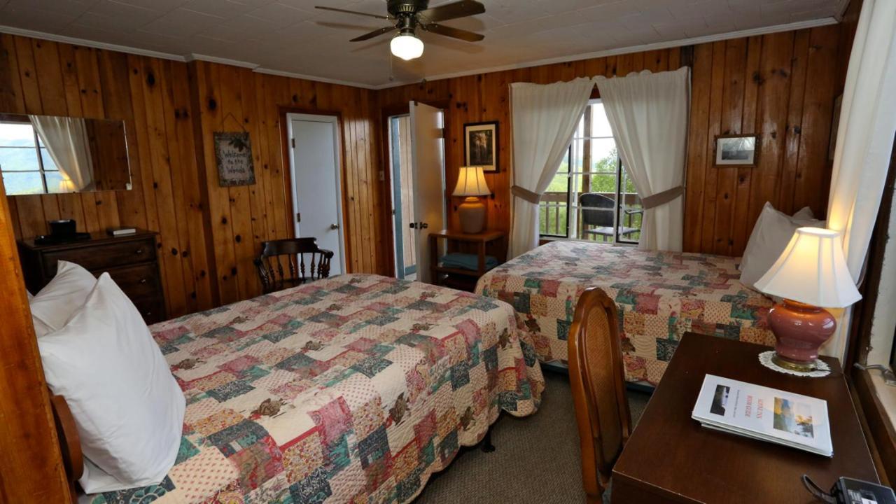 Alpine Inn Little Switzerland Εξωτερικό φωτογραφία