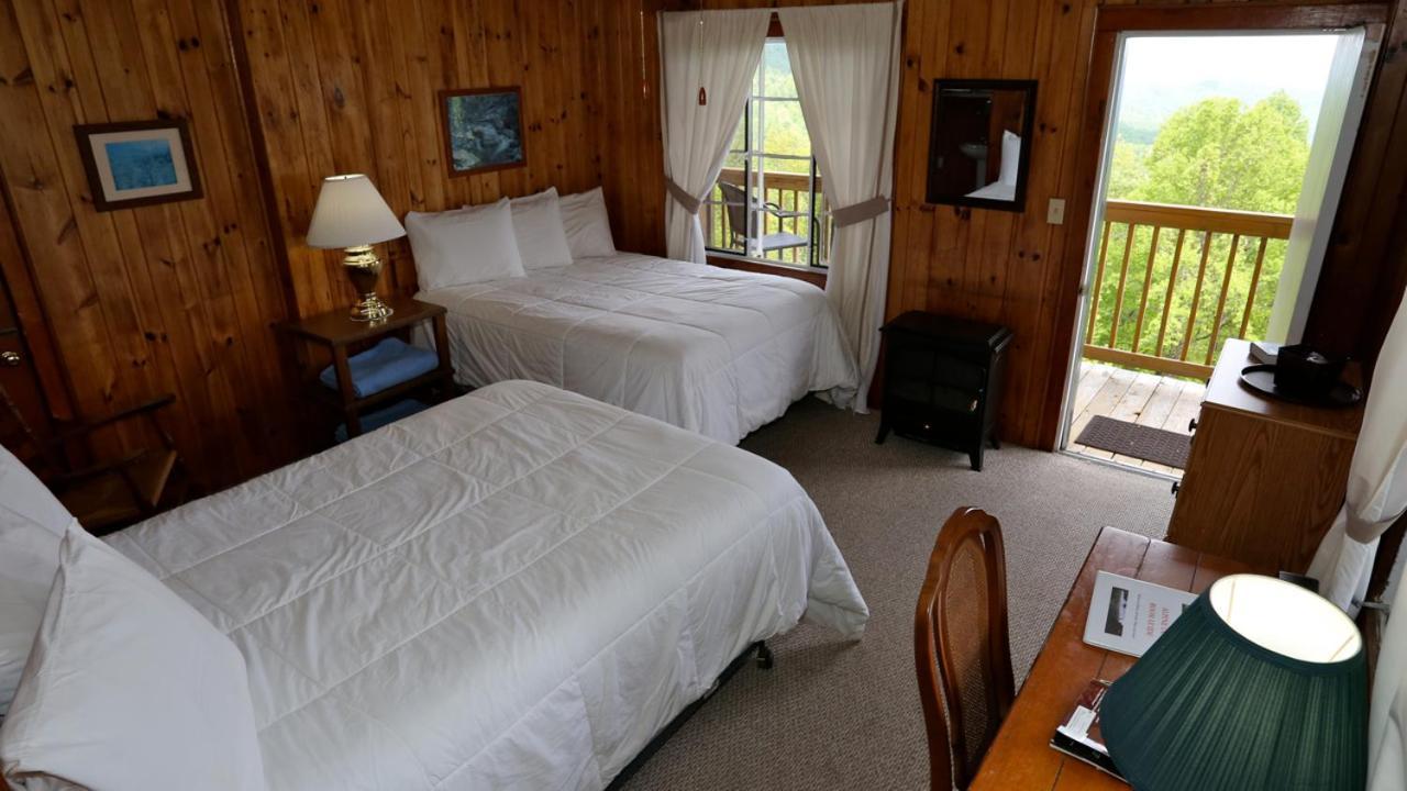 Alpine Inn Little Switzerland Εξωτερικό φωτογραφία