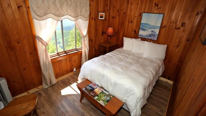 Alpine Inn Little Switzerland Εξωτερικό φωτογραφία